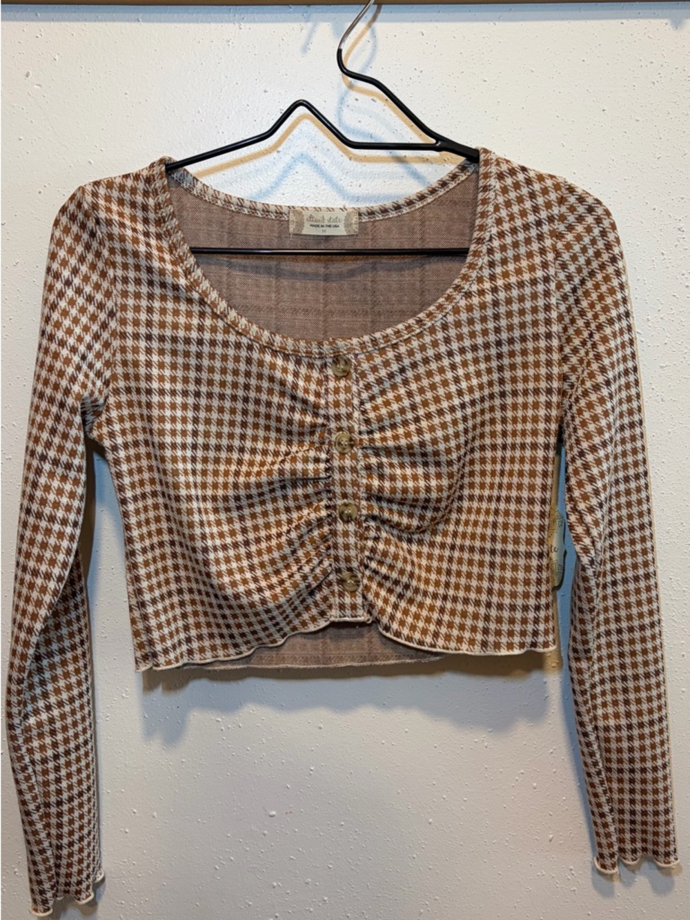 Altar'd State Brown & Cream Houndstooth Cropped Button-Front Top
